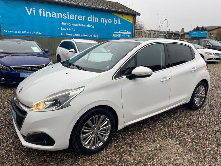 Peugeot 208 BlueHDi 100 Prestige Sky
