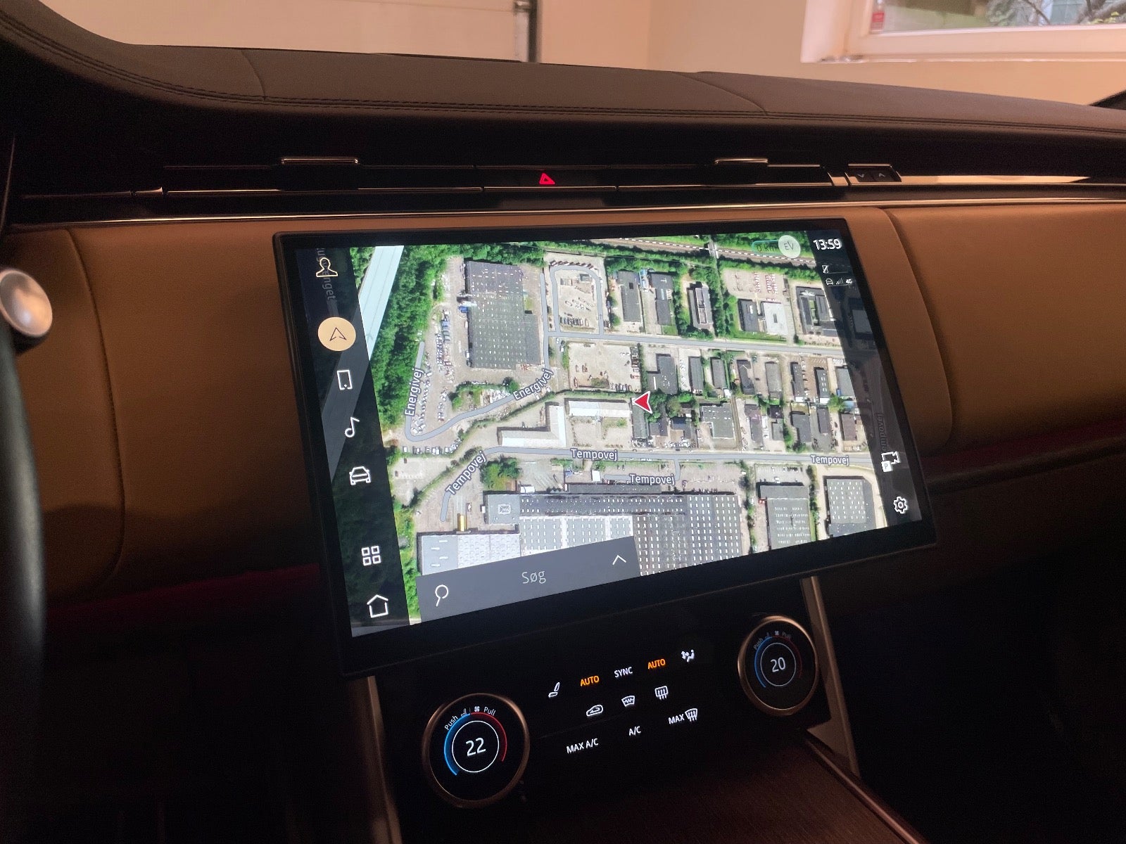 Land Rover – Range Rover