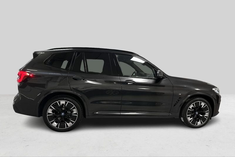 BMW iX3 Charged Plus M-Sport