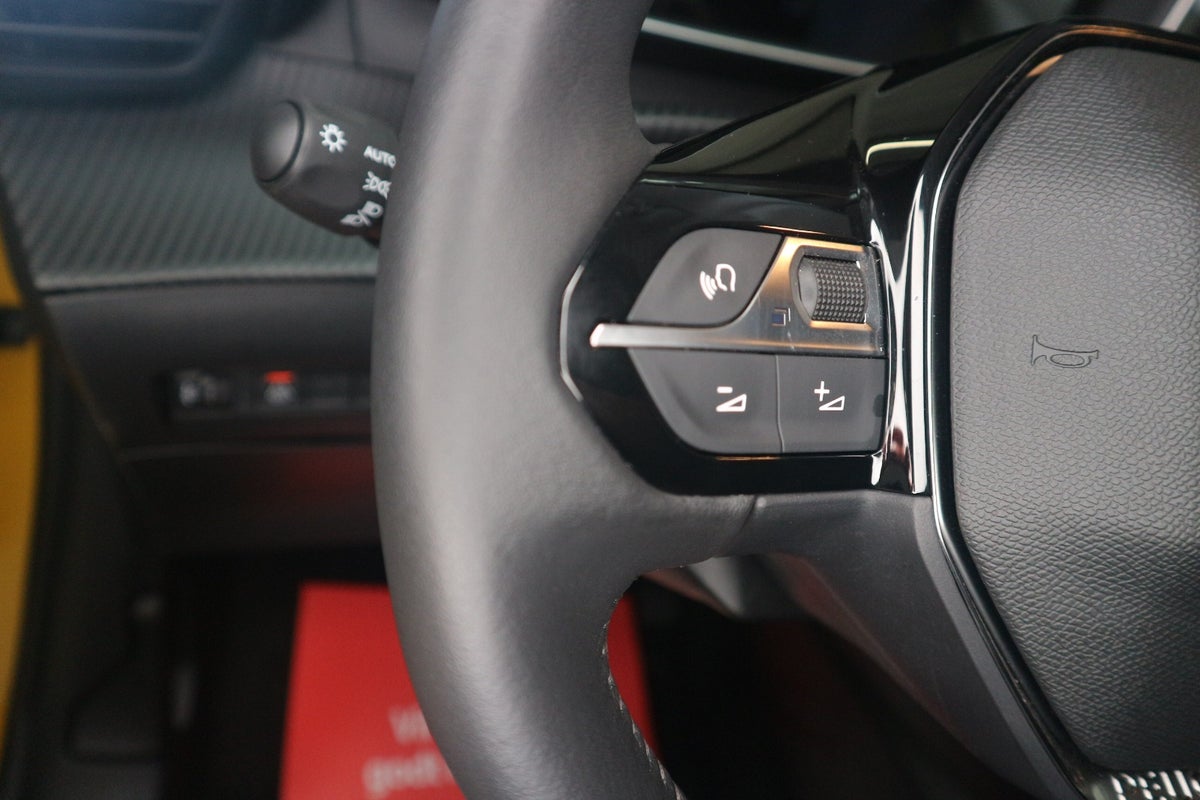Peugeot e-208 Allure