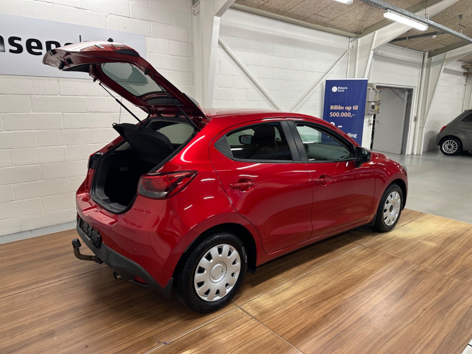 Mazda 2 2015