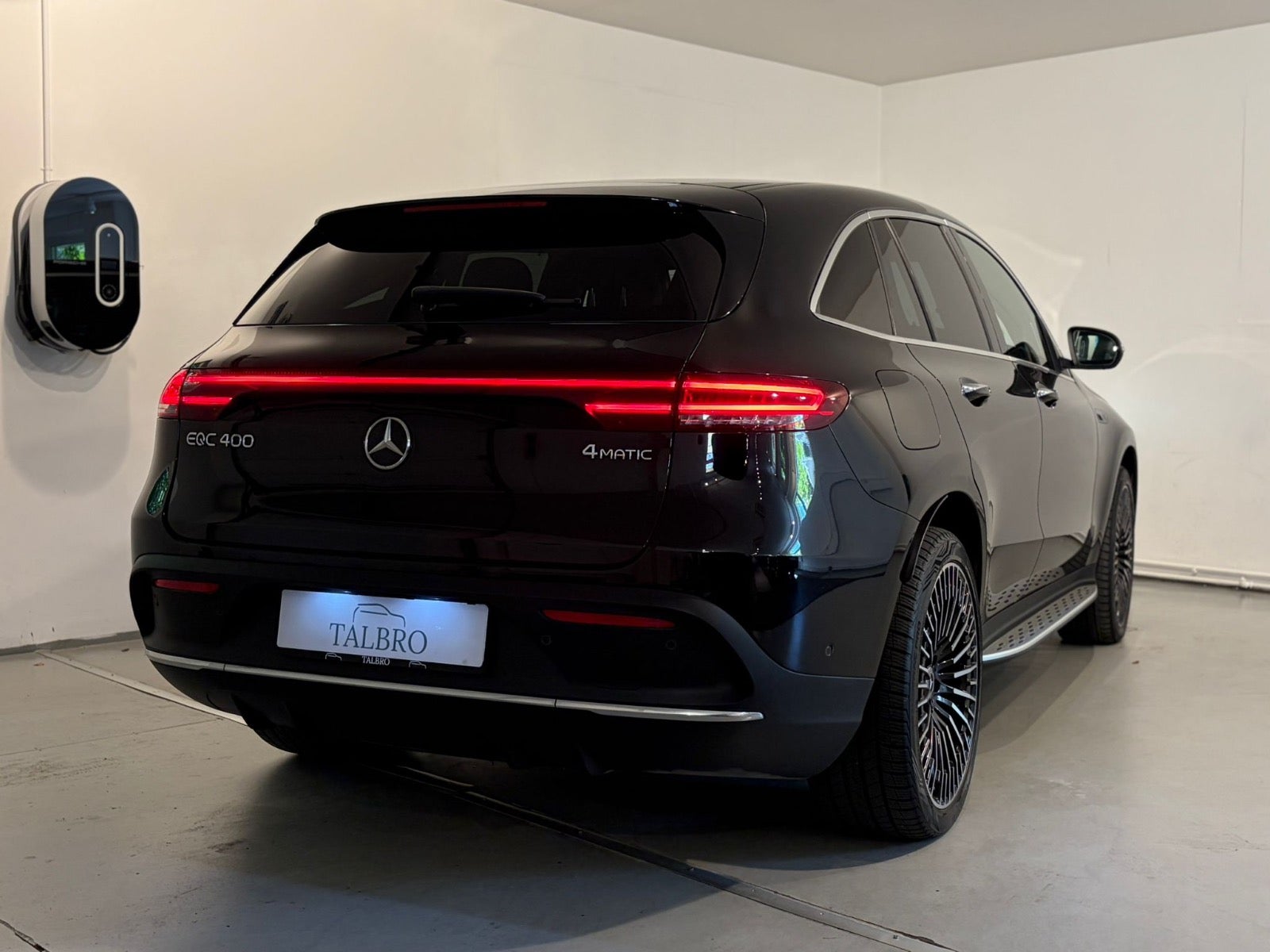 Mercedes – EQC400