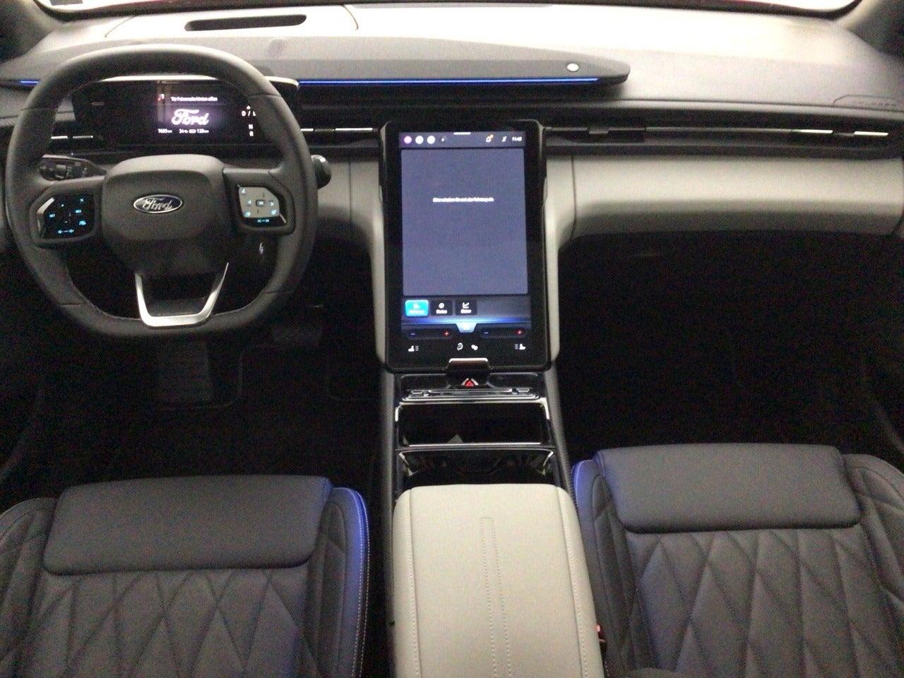 Ford Explorer Premium Extended Range