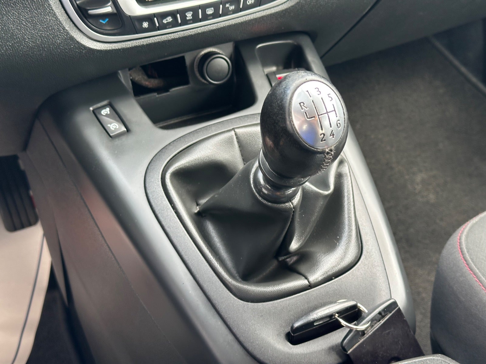 Billede af Renault Grand Scenic III 1,6 dCi 130 Dynamique 7prs