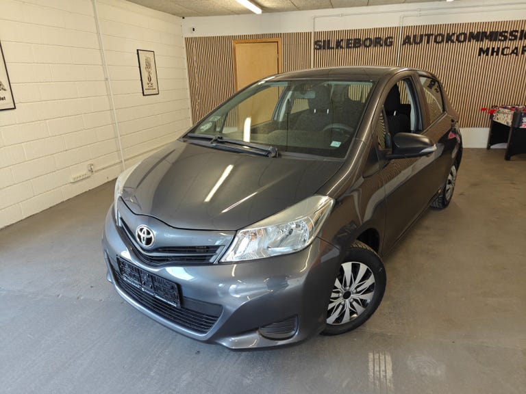 Toyota Yaris VVT-i T2