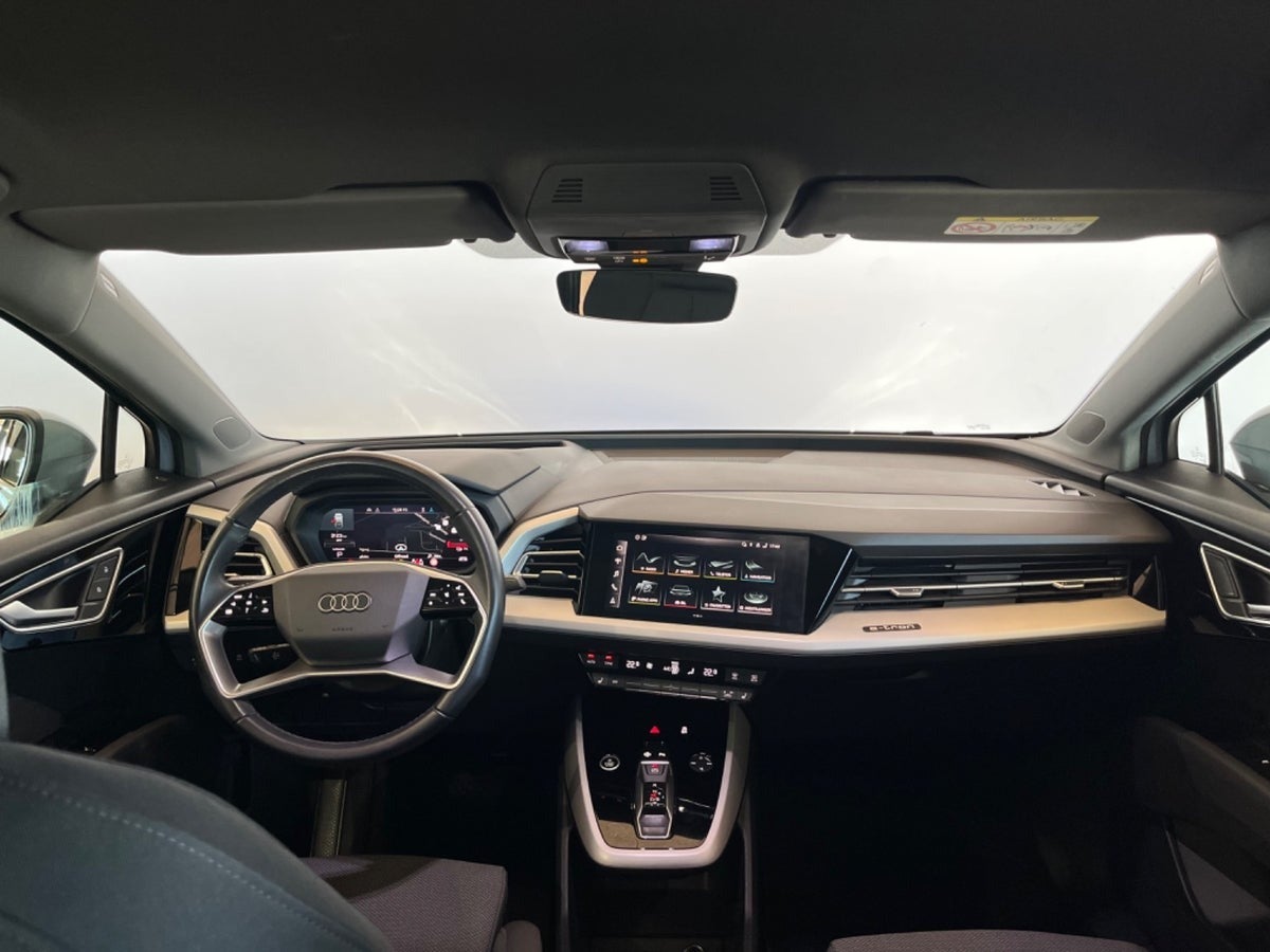 Audi Q4 e-tron S-line quattro Van