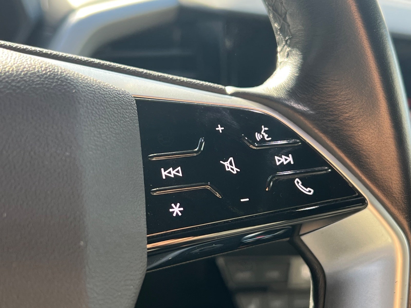 Audi Q4 e-tron Attitude