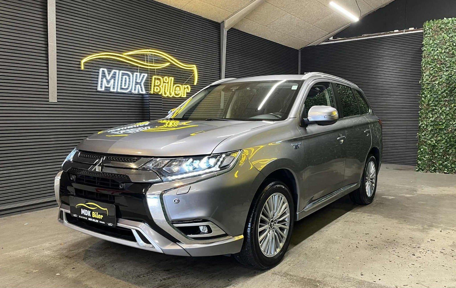 Billede af Mitsubishi Outlander 2,4 PHEV Intense CVT 4WD