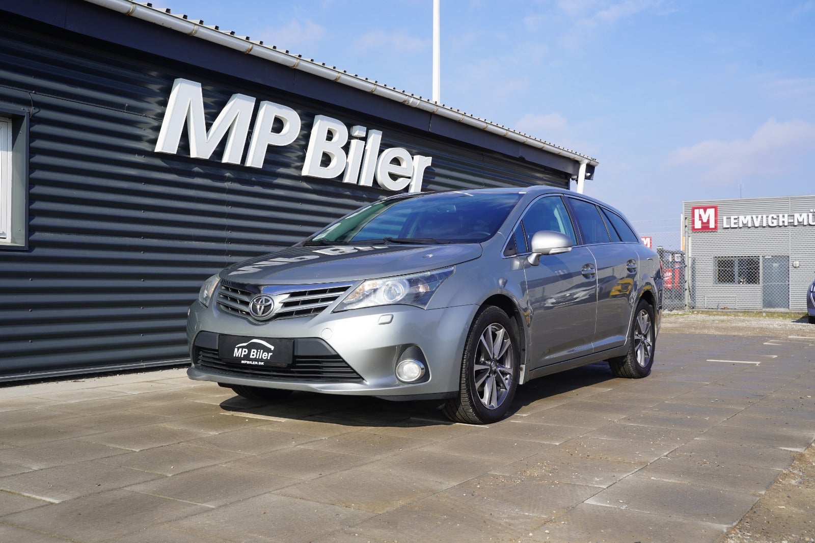 Billede af Toyota Avensis 1,8 VVT-i T2 Premium stc.