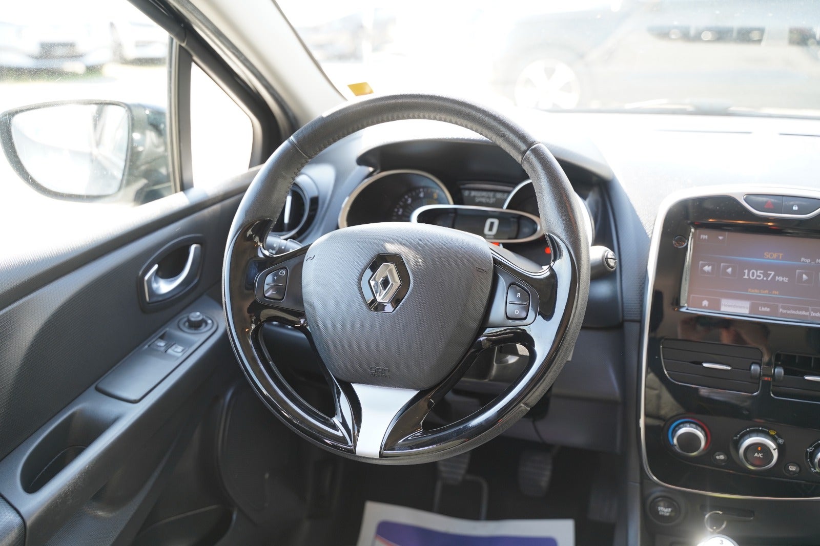 Billede af Renault Clio IV 1,5 dCi 75 Limited Sport Tourer