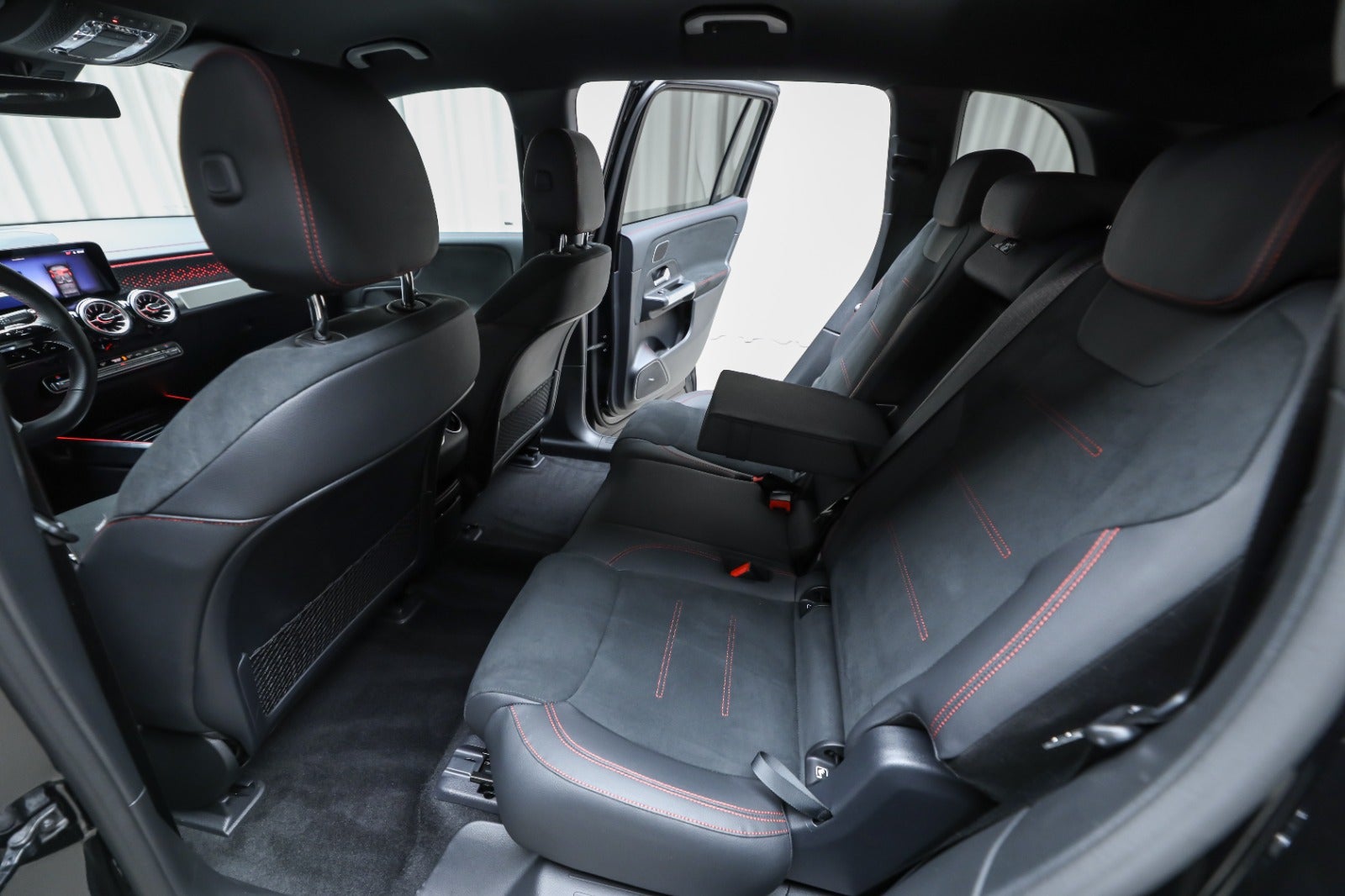 Mercedes-Benz EQB 250+ (5/8)
