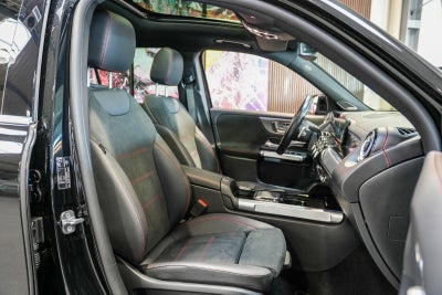 Mercedes EQB250+