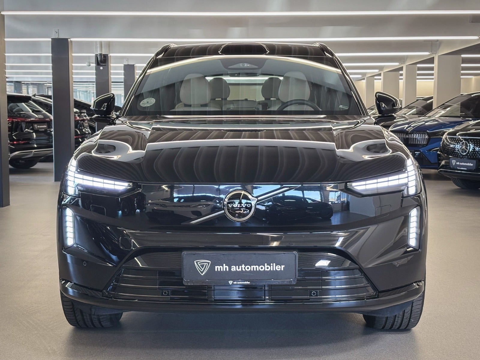 Billede af Volvo EX90  Plus 7prs