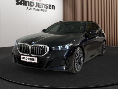 BMW i5 eDrive40 Touring Fully Charged M-Sport