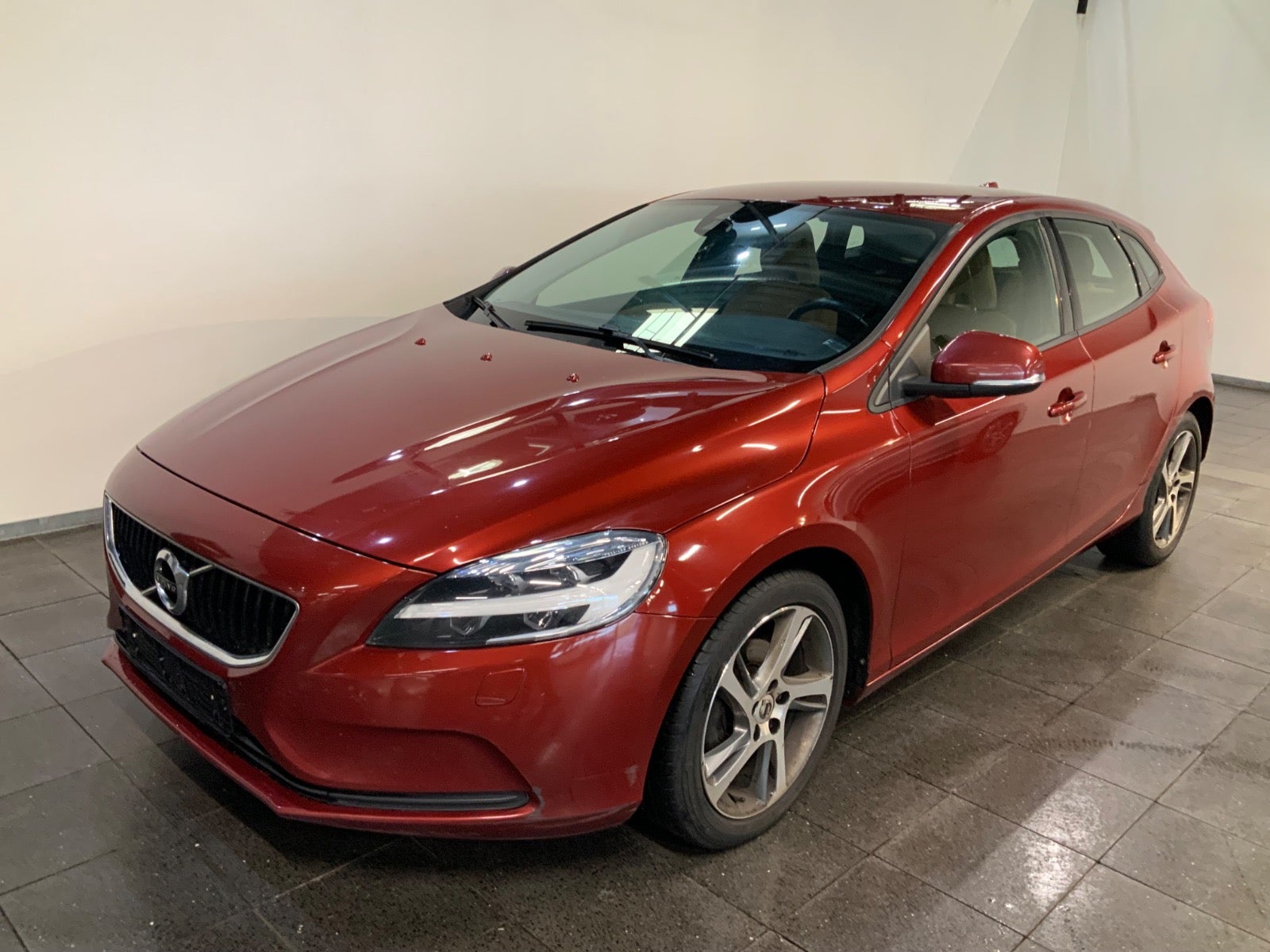 Volvo V40 (1/8)