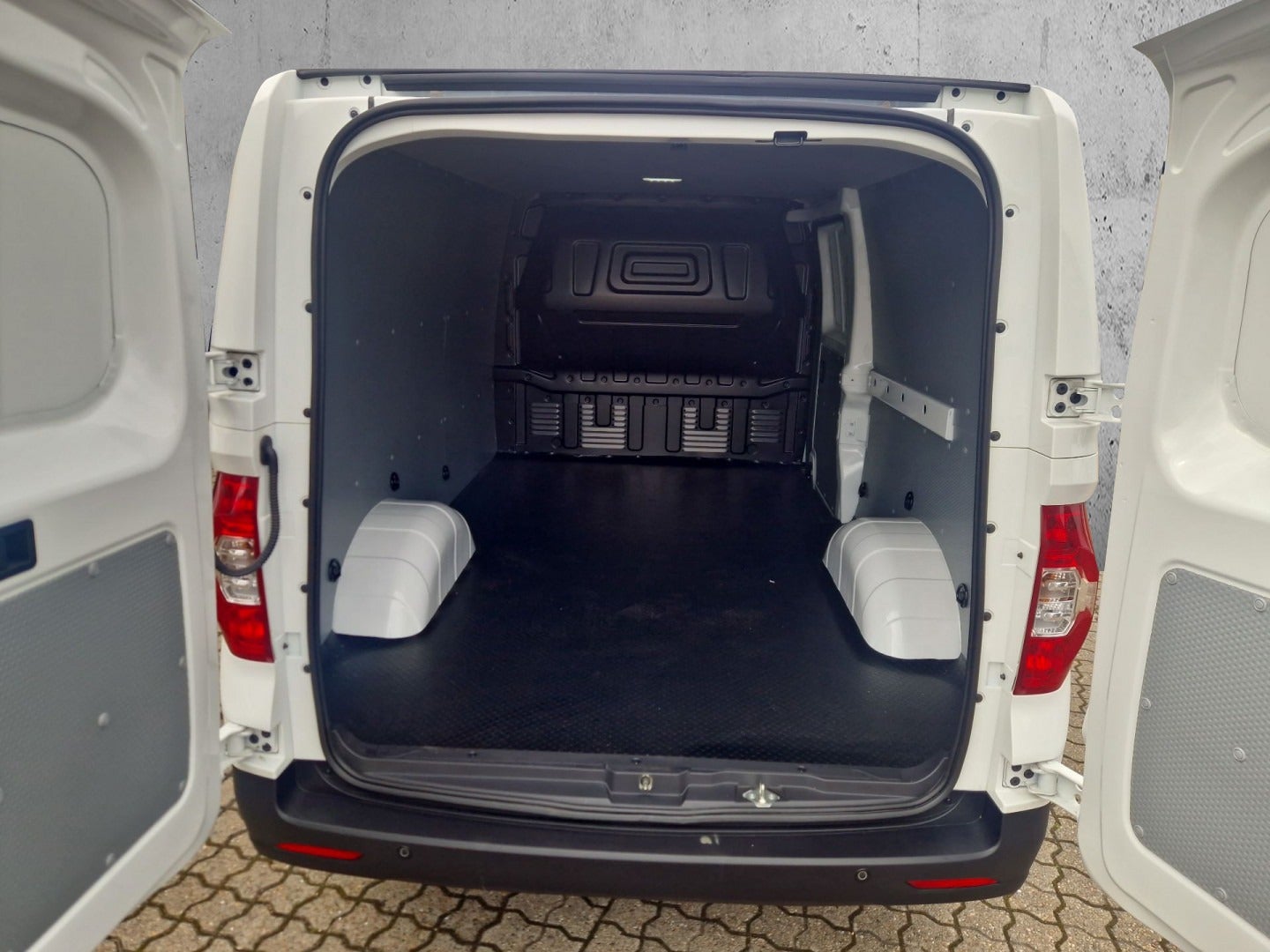 Billede af Maxus e-Deliver 3 50 Cargo Van LWB