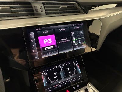 Audi Q8 e-tron S-line quattro Van
