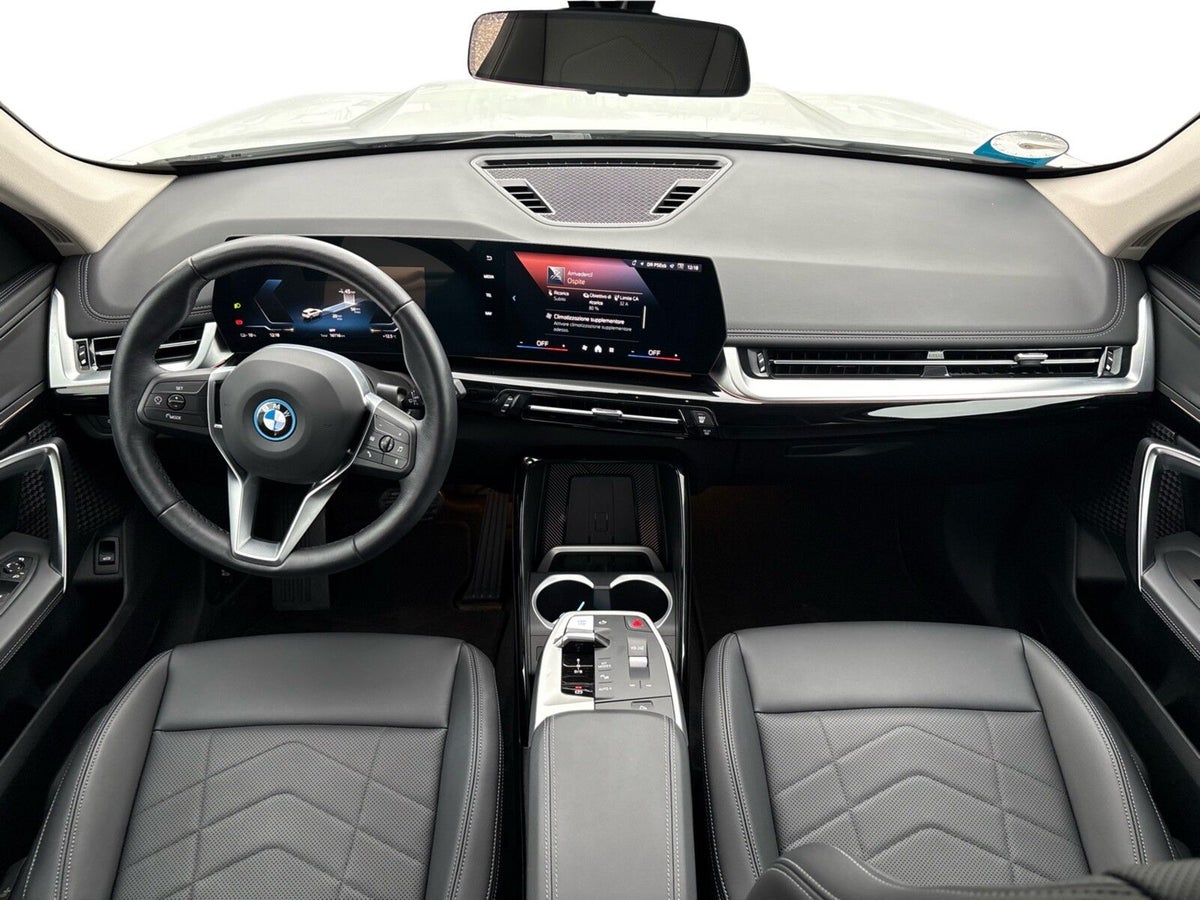 BMW iX1 eDrive20 X-Line billede 10