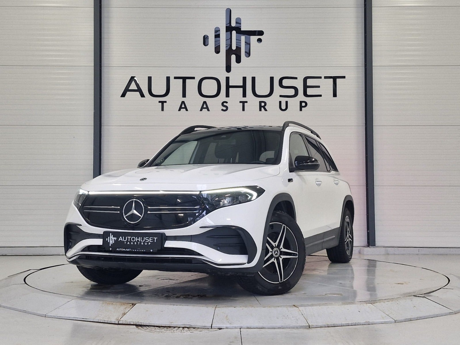 Mercedes EQB300  AMG Line 4Matic 7prs