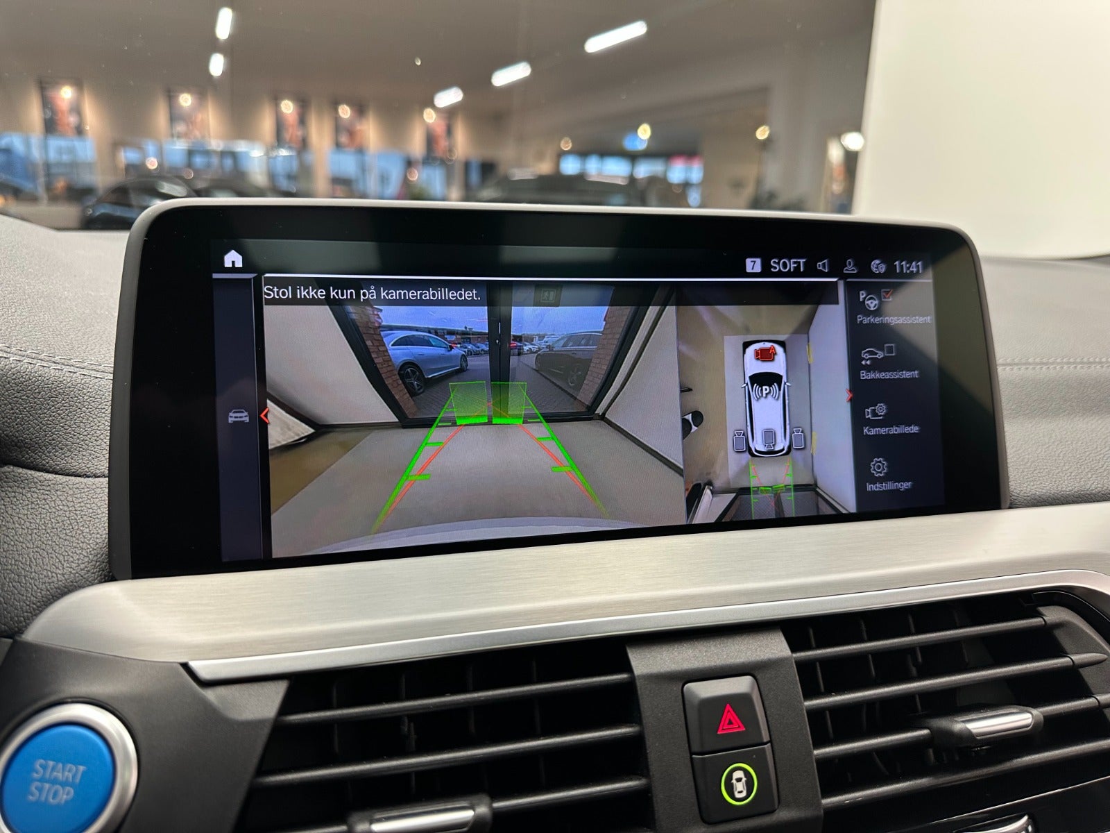 Billede af BMW iX3  Charged Impressive