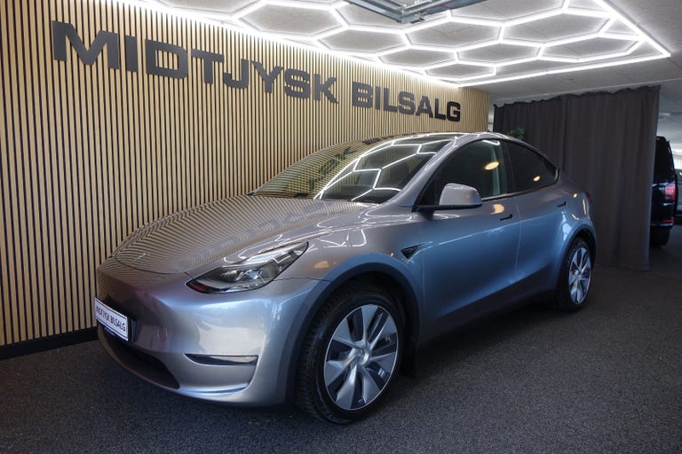 Tesla Model Y Long Range AWD