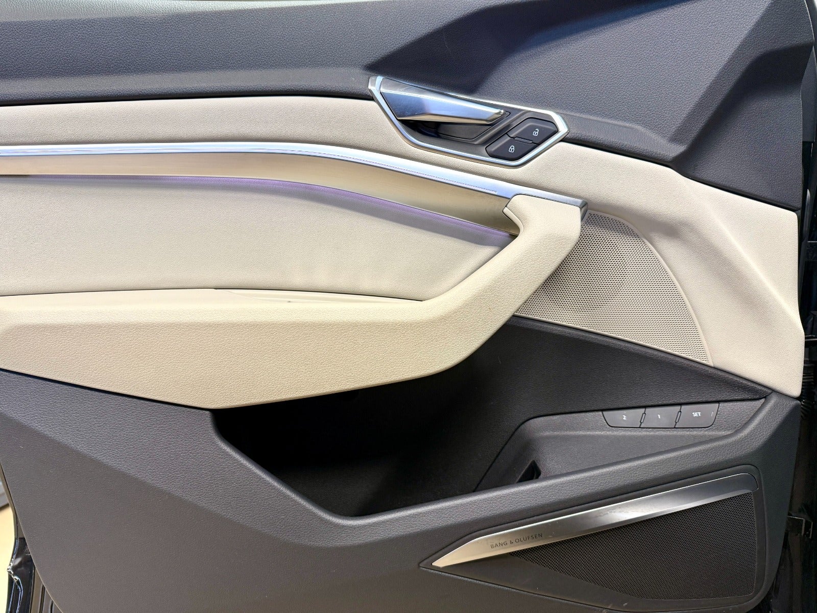 Billede af Audi Q8 e-tron 55 Advanced quattro