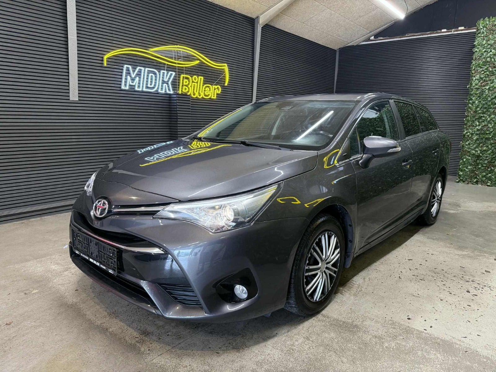 Billede af Toyota Avensis 1,8 VVT-i T2 Touring Sports MDS