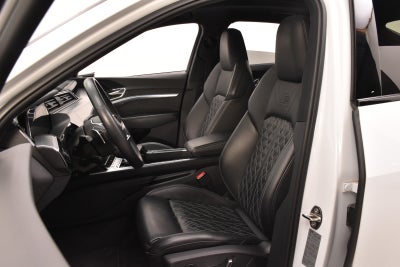 Audi e-tron S-line Sportback quattro