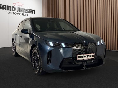 BMW iX xDrive45 M-Sport