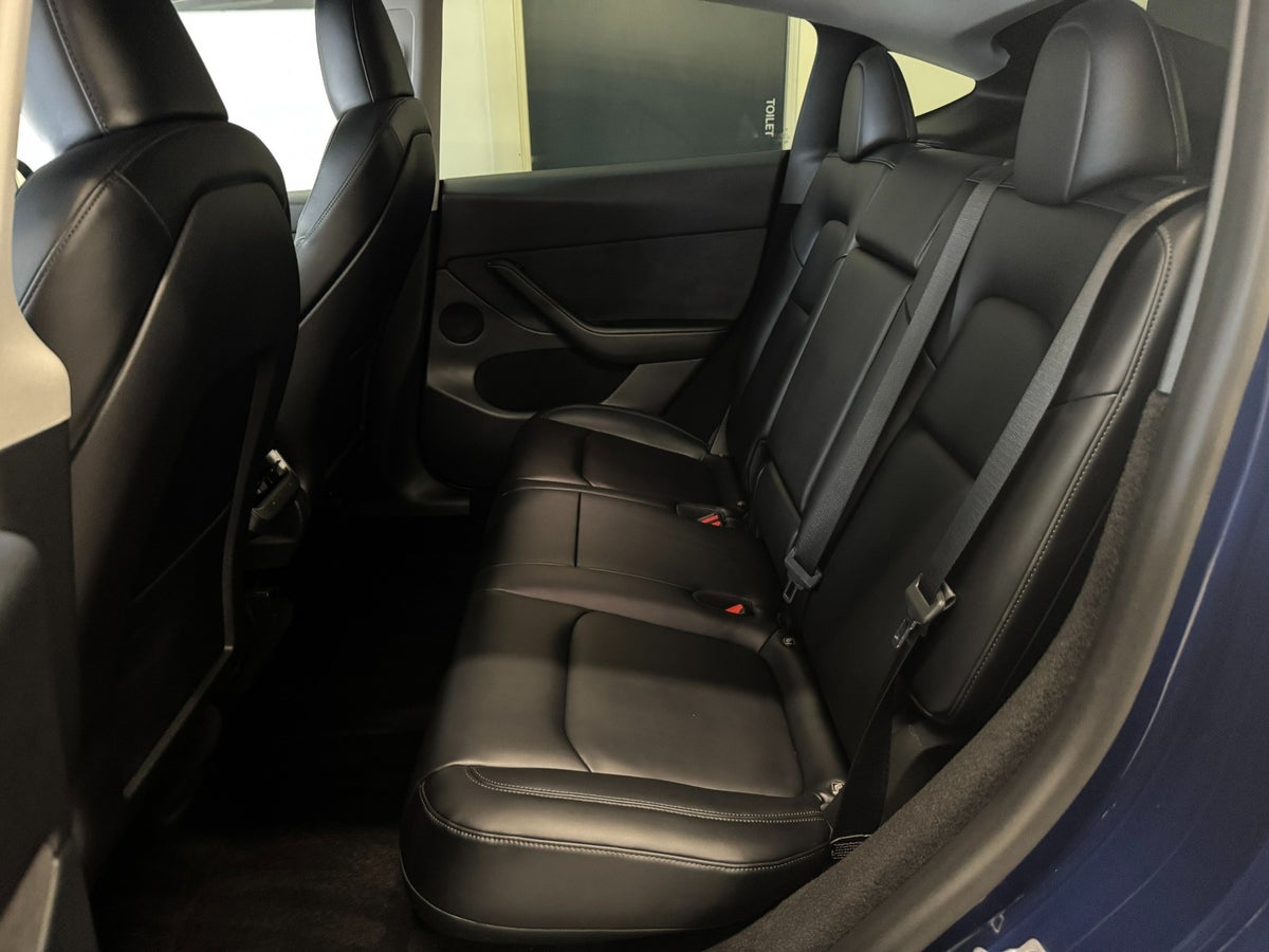 Tesla Model Y Long Range RWD