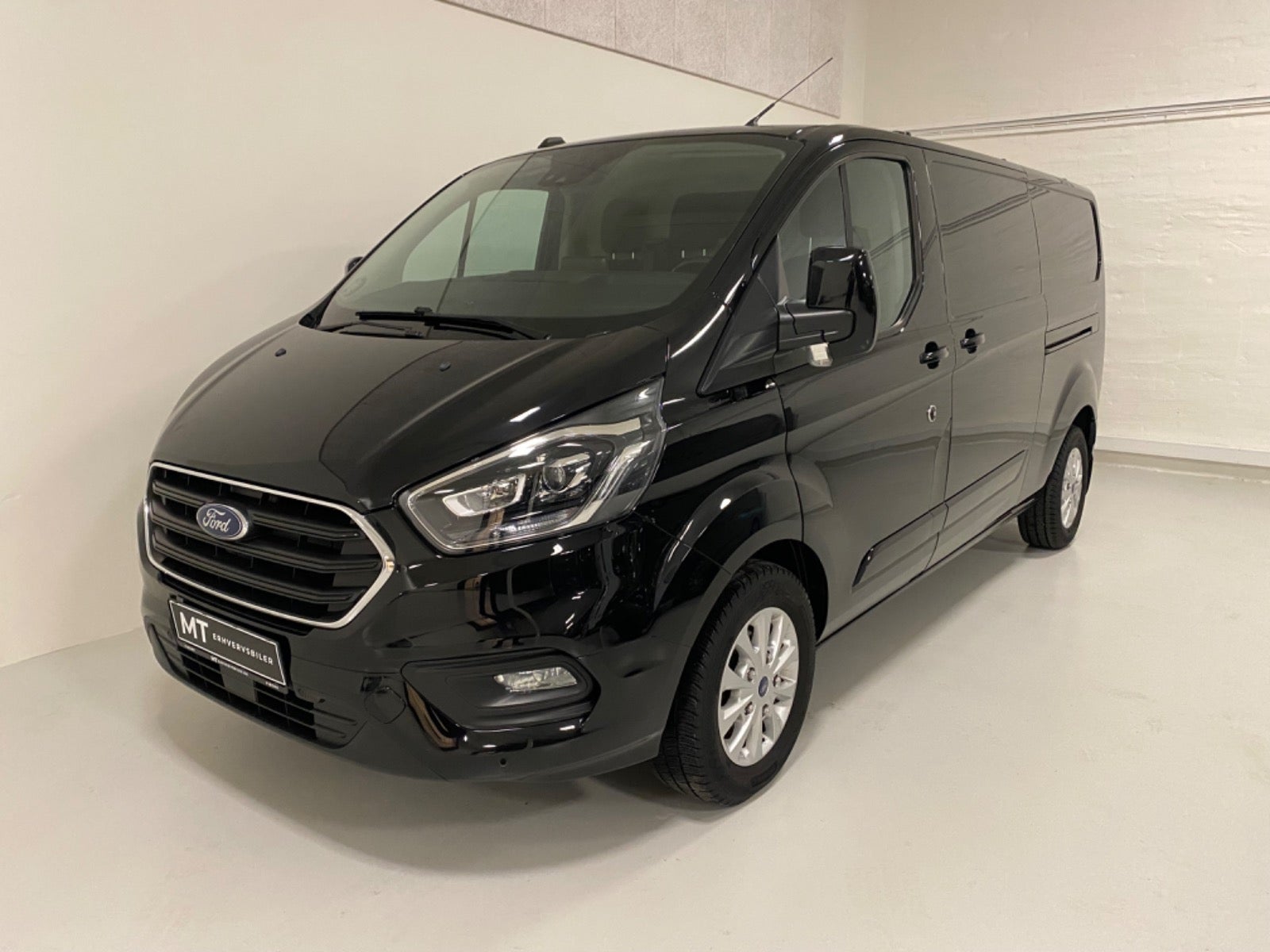 Ford Transit Custom 320L 2,0 TDCi 170 Limited aut.