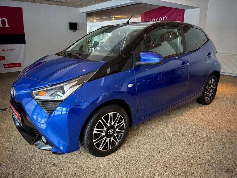 Toyota Aygo VVT-i x-clusiv x-shift