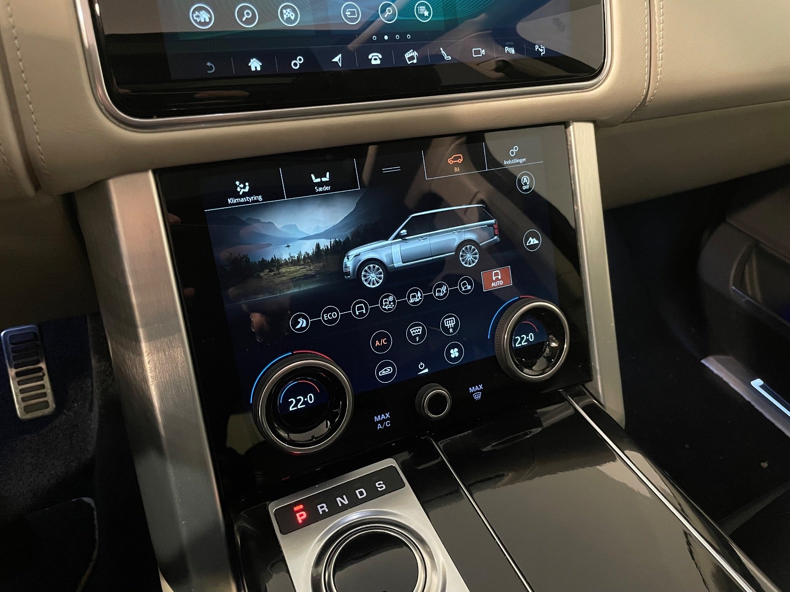 Land Rover – Range Rover