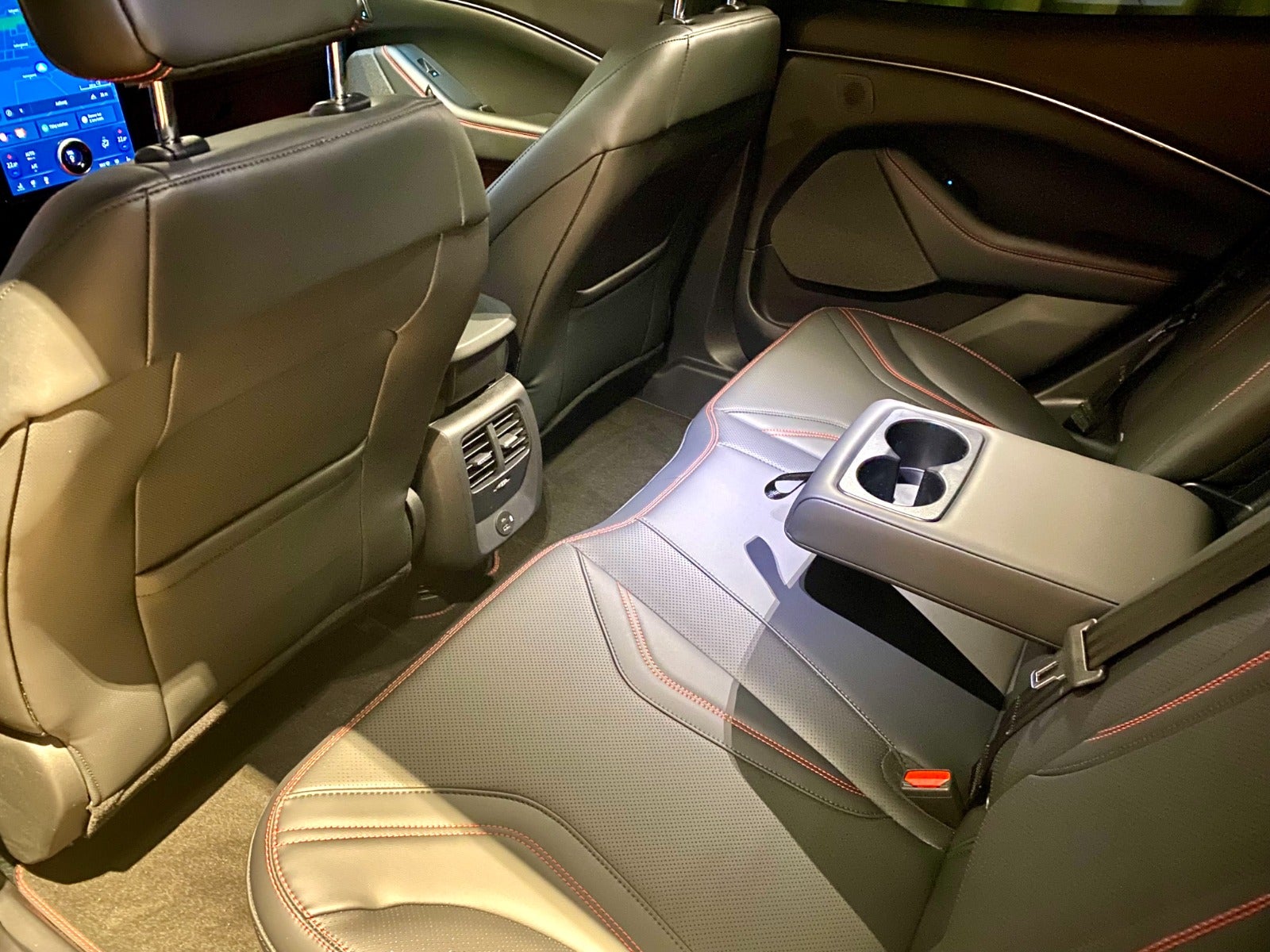 Billede af Ford Mustang Mach-E 75 Premium Standard Range AWD