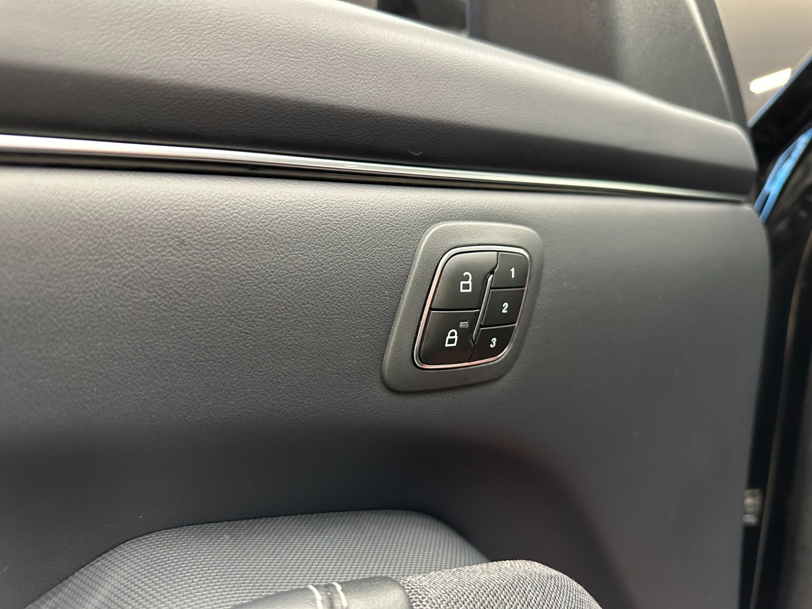 Billede af Ford Mustang Mach-E 70 Premium Standard Range