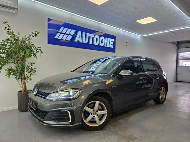 VW Golf VII 1,4 GTE DSG