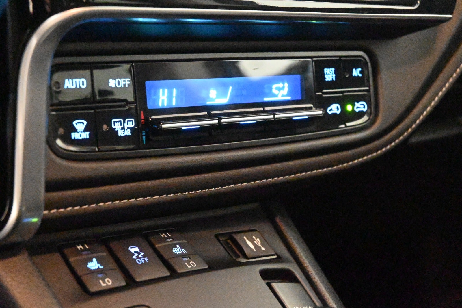 Toyota Auris Hybrid H2 Comfort Touring Sports CVT