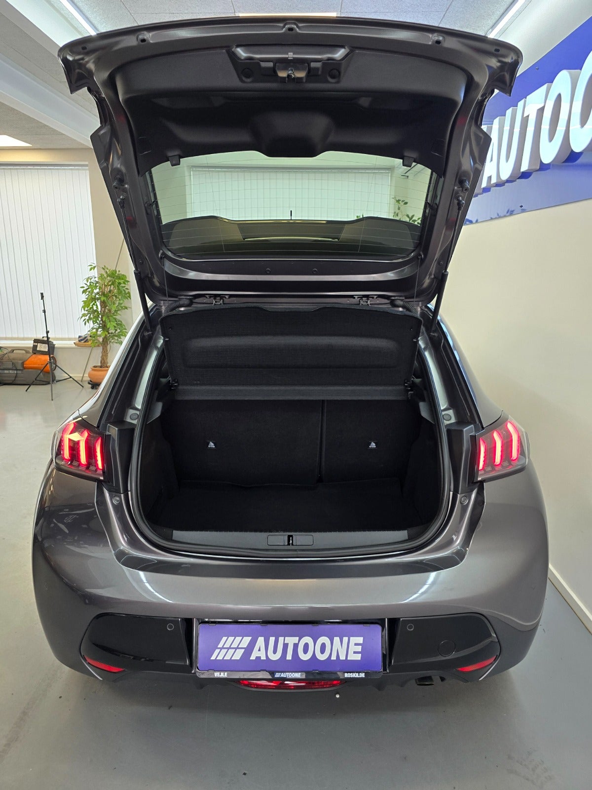Billede af Peugeot 208 1,2 PureTech 100 Flash EAT8
