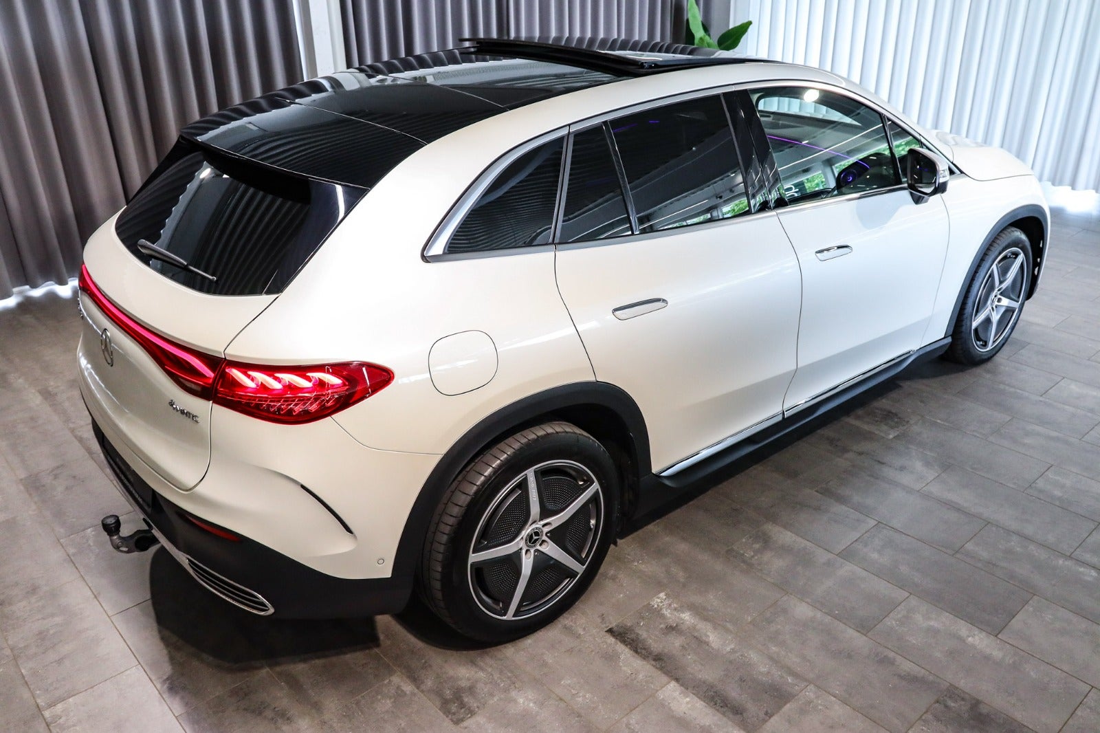Billede af Mercedes EQE350 SUV  AMG Premium 4Matic