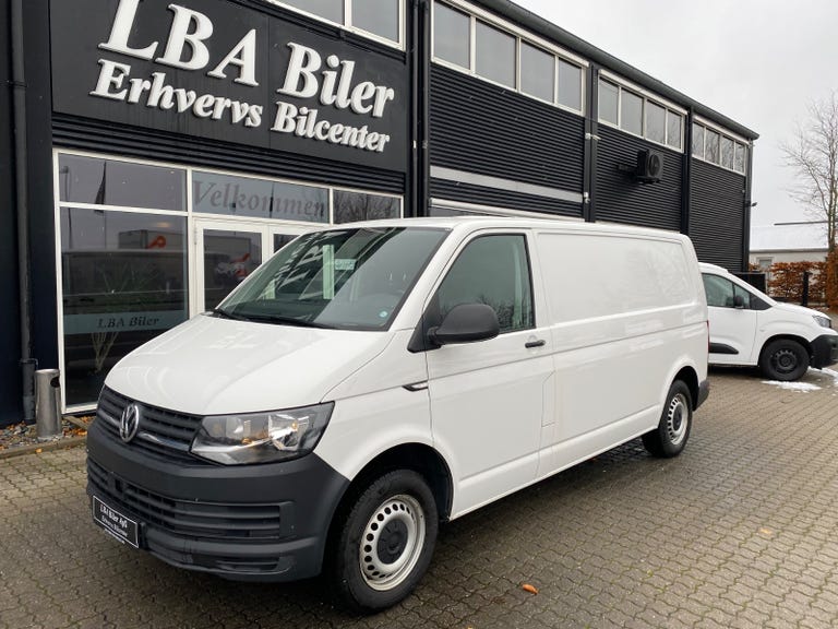 VW Transporter TDi 110 Kassevogn lang
