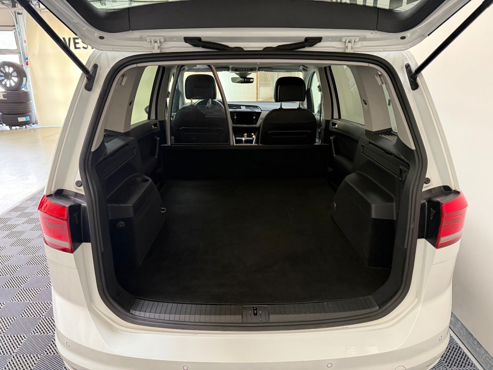 VW Touran TDi 150 Comfortline DSG Van