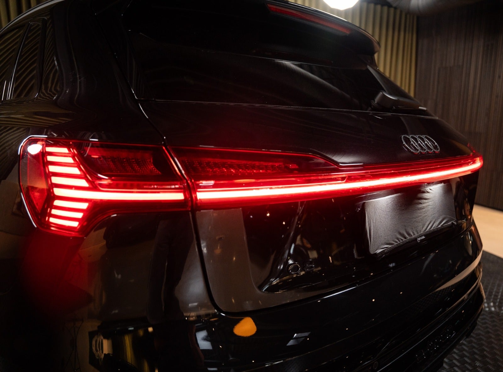 Billede af Audi Q8 e-tron 55 Prestige quattro