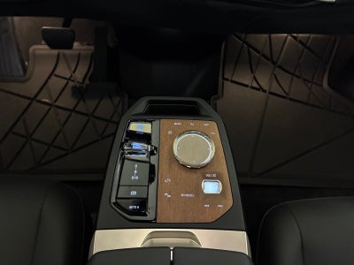 BMW iX xDrive40 Supercharged