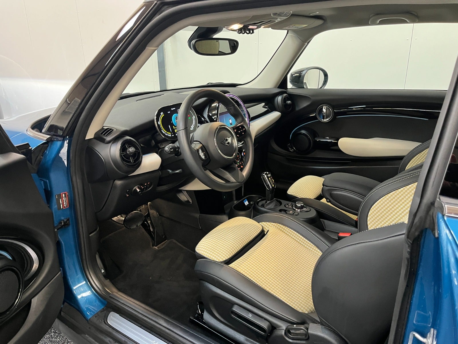 MINI Cooper SE Trim M