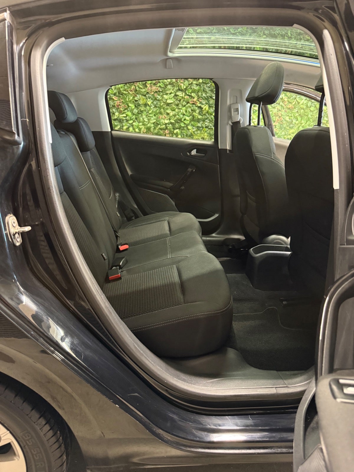 Billede af Peugeot 208 1,2 PureTech 82 Allure Sky