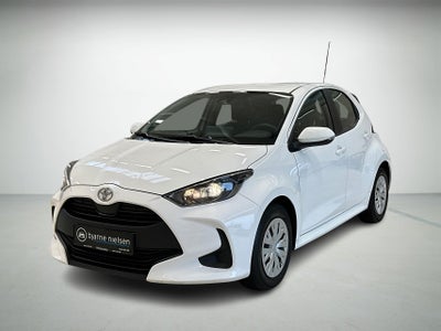 Toyota Yaris Essential