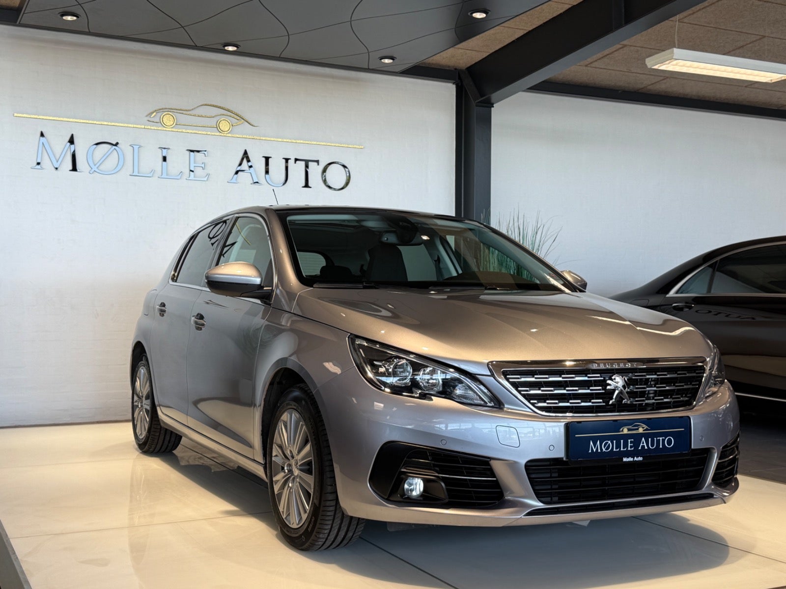 Billede af Peugeot 308 1,6 BlueHDi 120 Allure Sky