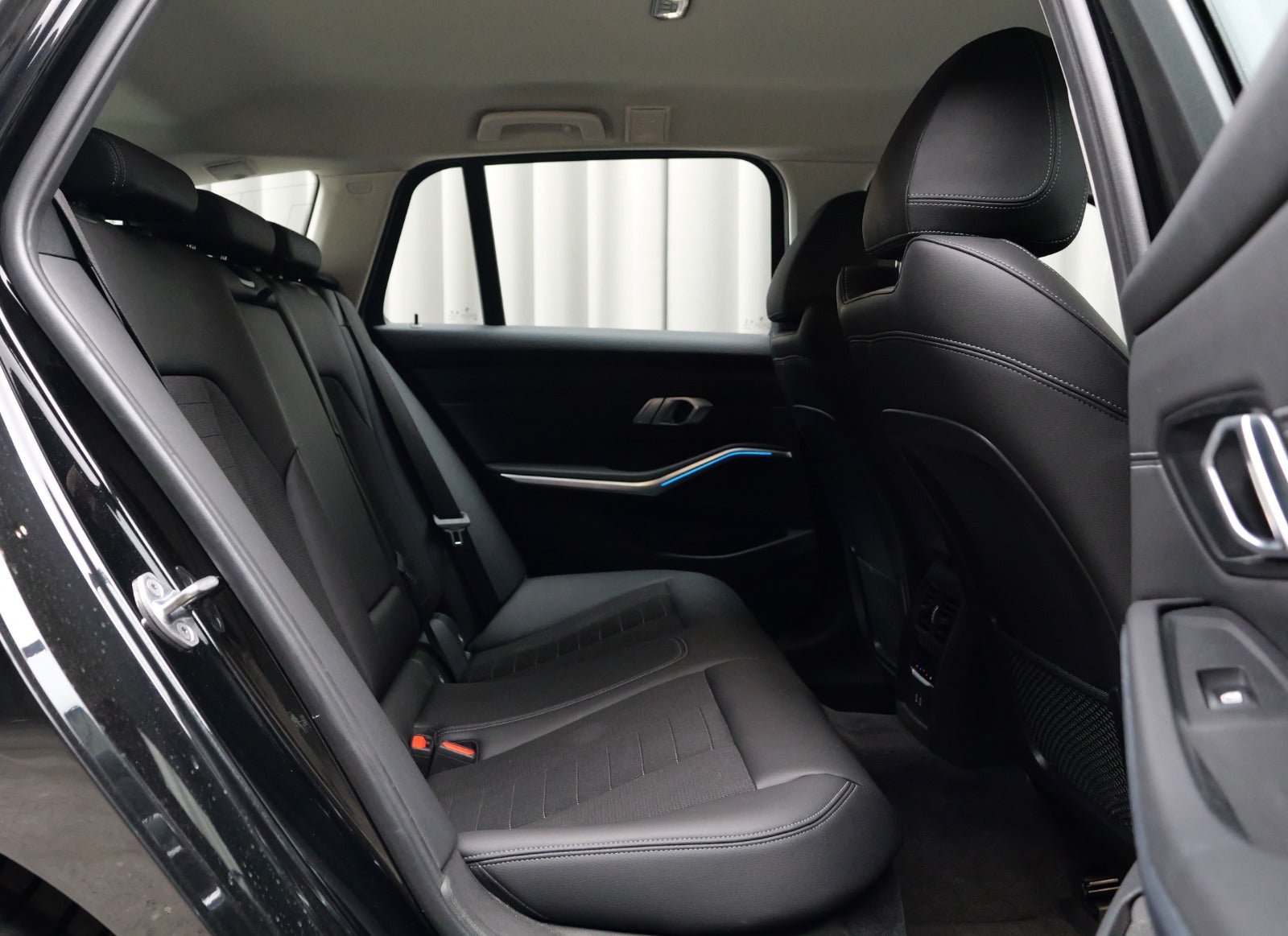 BMW 330e Touring Sport Line aut.