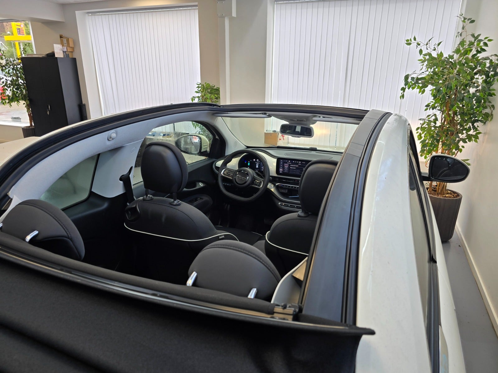 Billede af Fiat 500e 42 Icon Cabrio