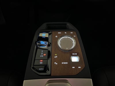 BMW iX xDrive40 Supercharged